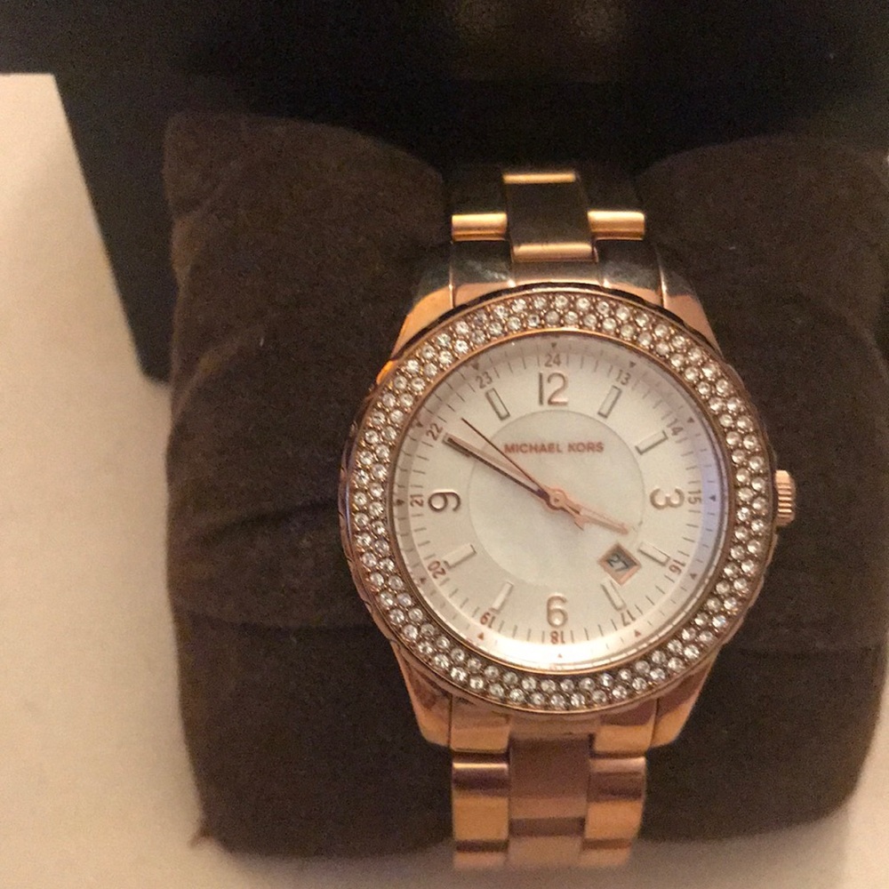 Watch - Picture 2 of 4